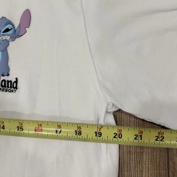 Disney parks Lilo & Stitch T-Shirt size Large New 2025 - Picture 10 of 10